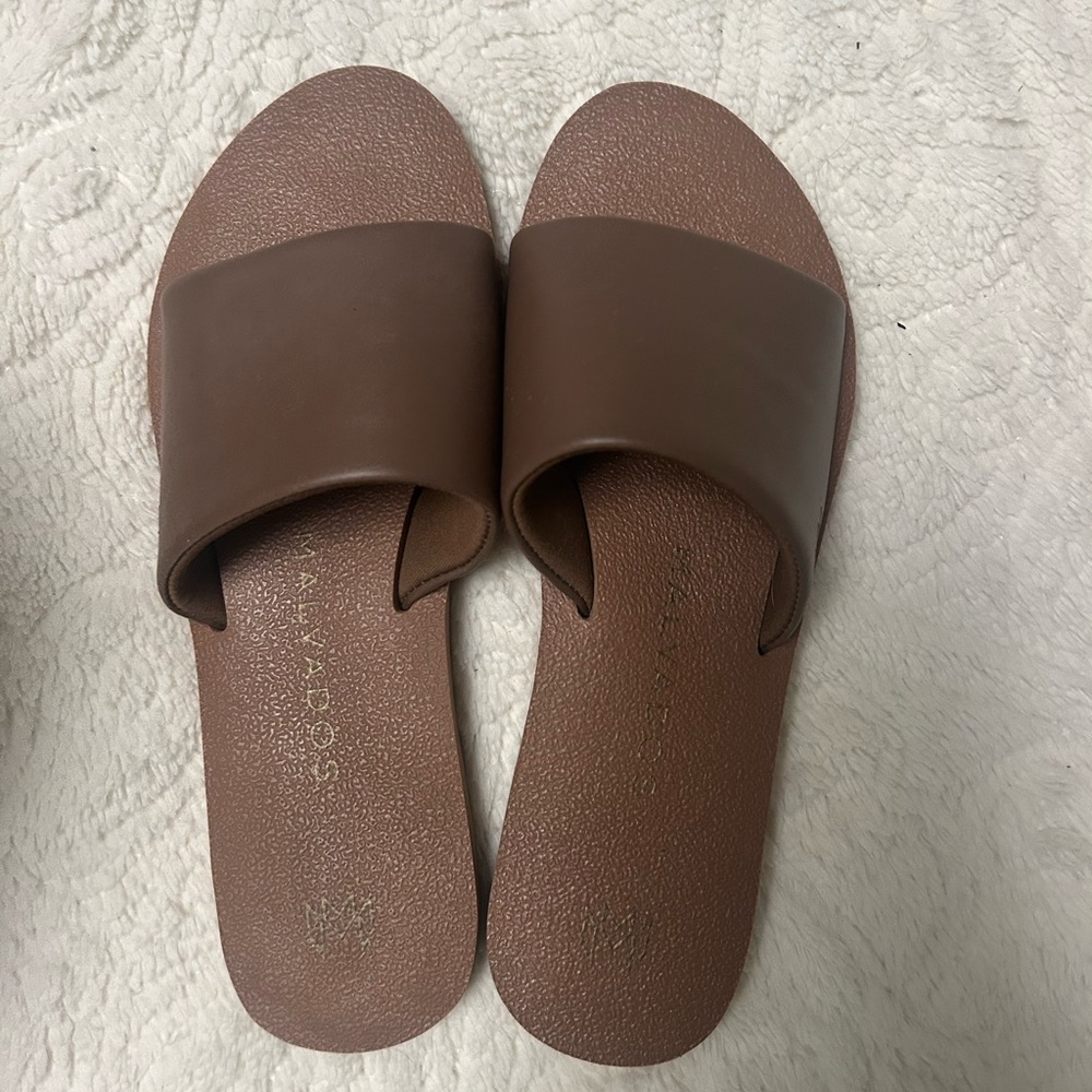 Brown Malvados Slides
